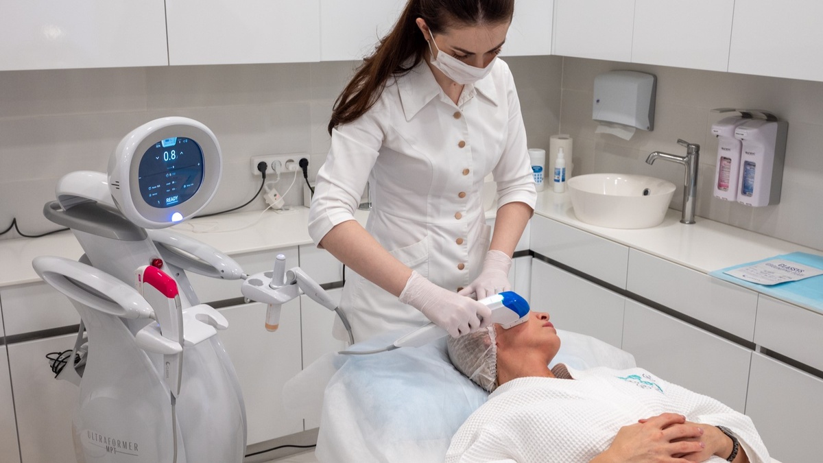 Процедура СМАС лифтинга лица на аппарате Ultraformer в клинике косметологии GEN87