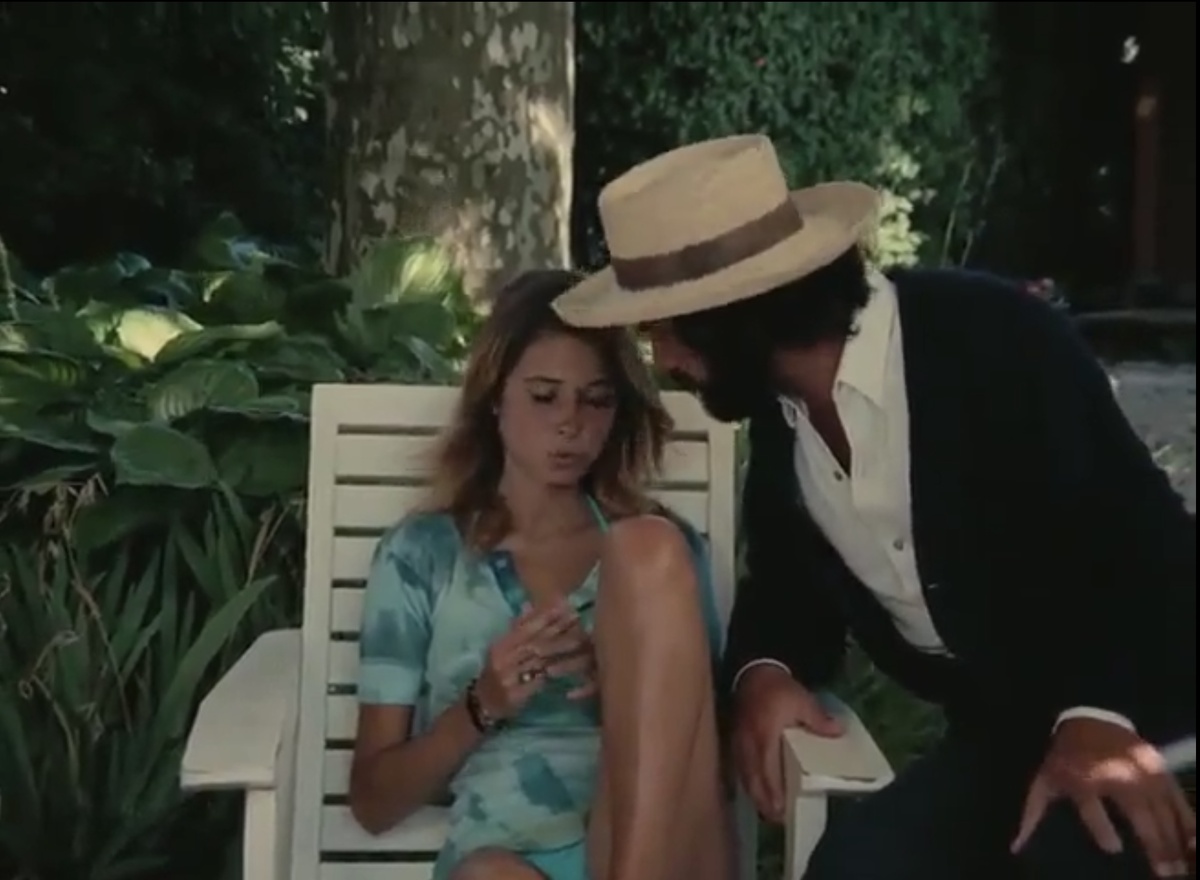 Кадр: Интернет 