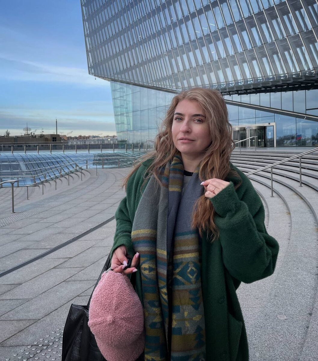 Автопортрет о том, что любой декрет заканчивается, и наступает свобода, и крылья вырастают вновь