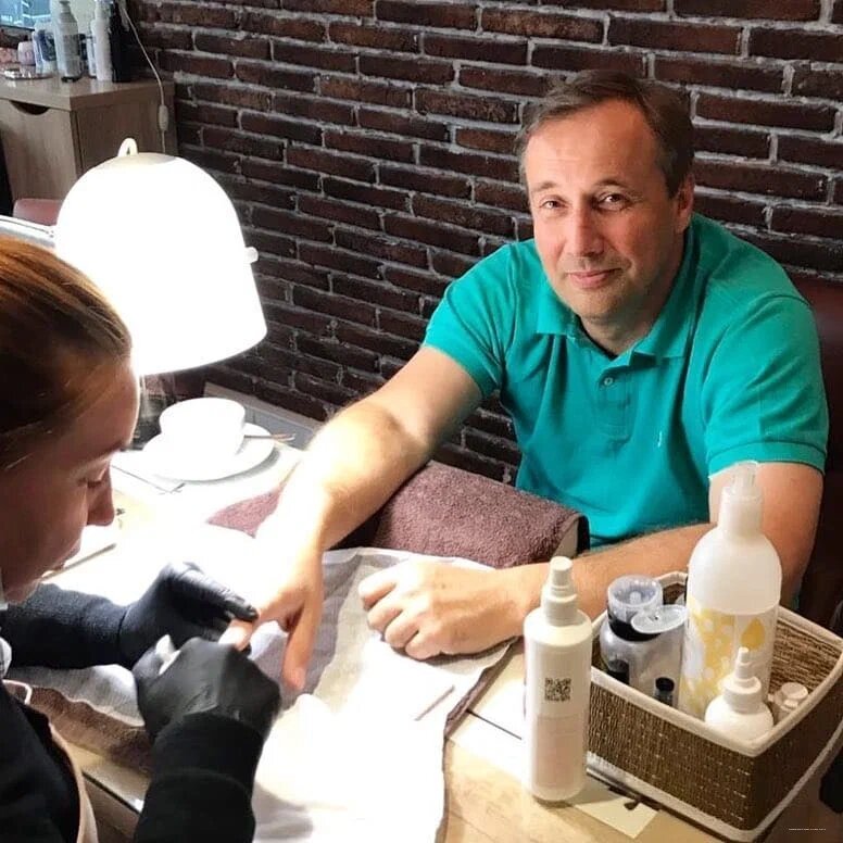 "К чему бесплодно спорить с веком?
Обычай деспот меж людей."(с) Фото: Tiffany Nails