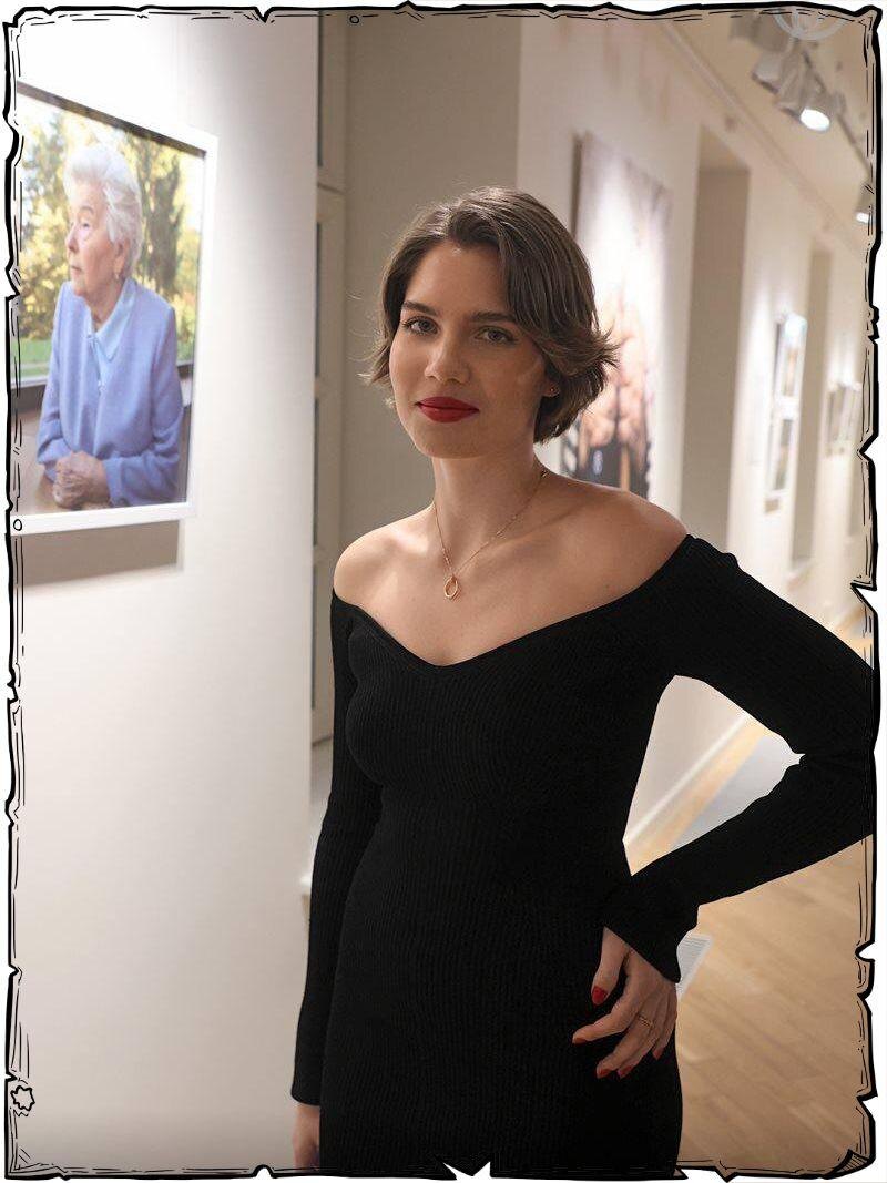 Фото Юрия Феклистова из Коммерсанта. Это Маша сегодня вот такая, встречается с сыном Березовского, больше австрийка, англичанка чем русская