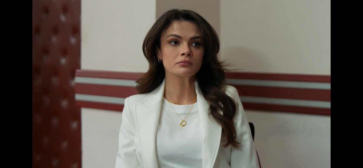 Стоп кадр из сериала «Далёкий город»