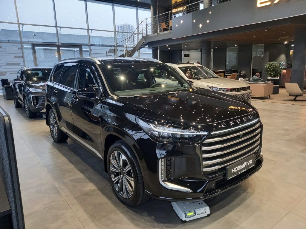Exeed VX в России стал доступнее на 350 тыс. рублей.