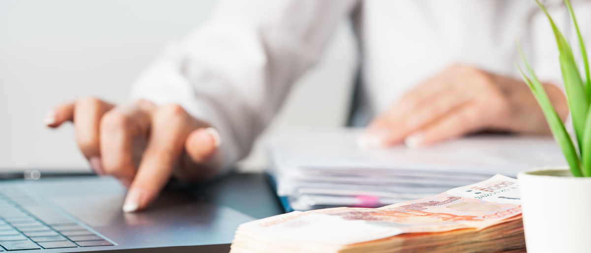 Кому работодатель обязан выплатить зарплату и другие доходы умершего работника