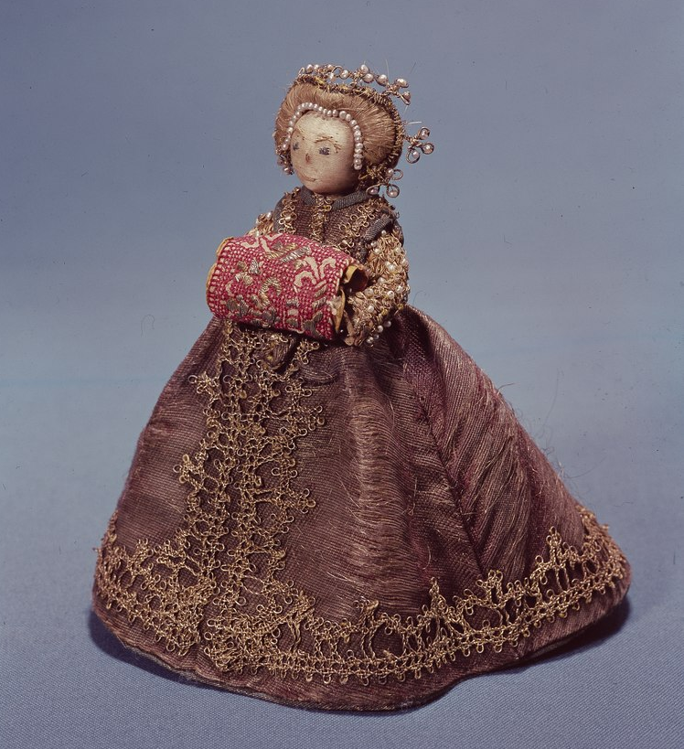 Модная кукла, 1590-е. (с) Из коллекции Оружейной палаты, Стокгольм