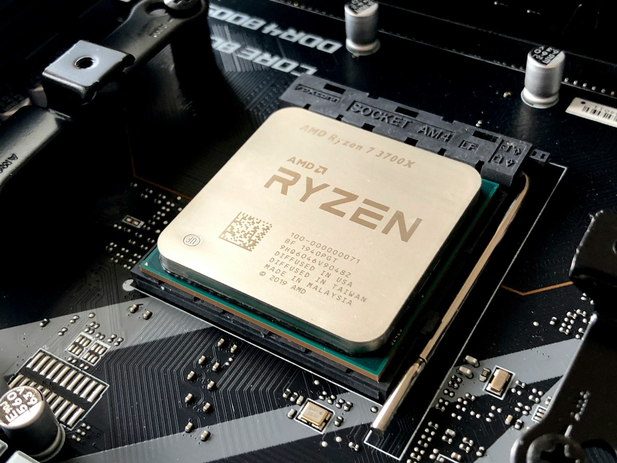 Процессор AMD Ryzen 7 3700X. Изображение: Unsplash, Olivier Collet