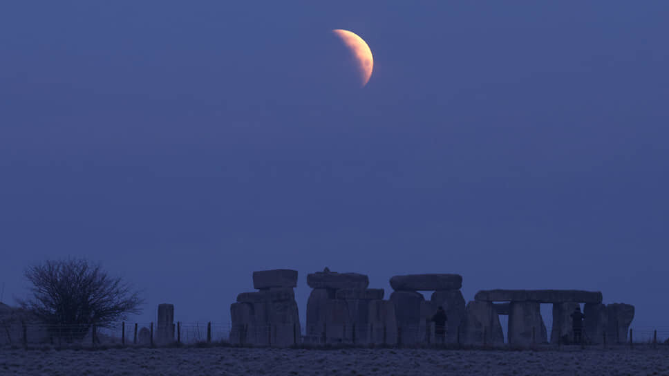 Стоунхендж в Эймсбери, Великобритания.📷Фото: Toby Melville / Reuters