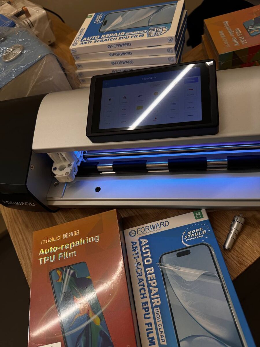 Горизонтальный дисплей, гидрогелевые пленки