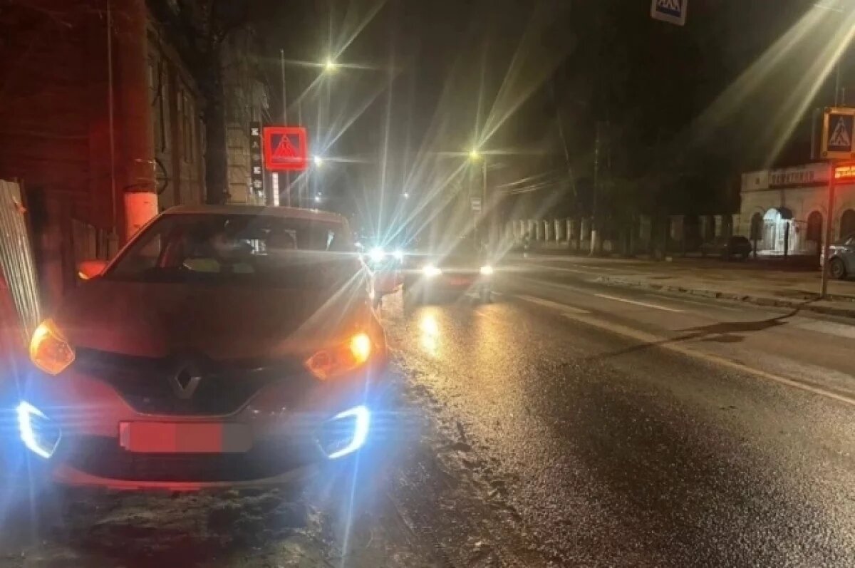    Опубликовано видео, как в Твери на «зебре» сбили пешехода