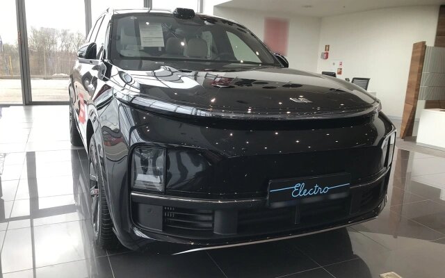LiXiang L9 (Фото: Autonews)