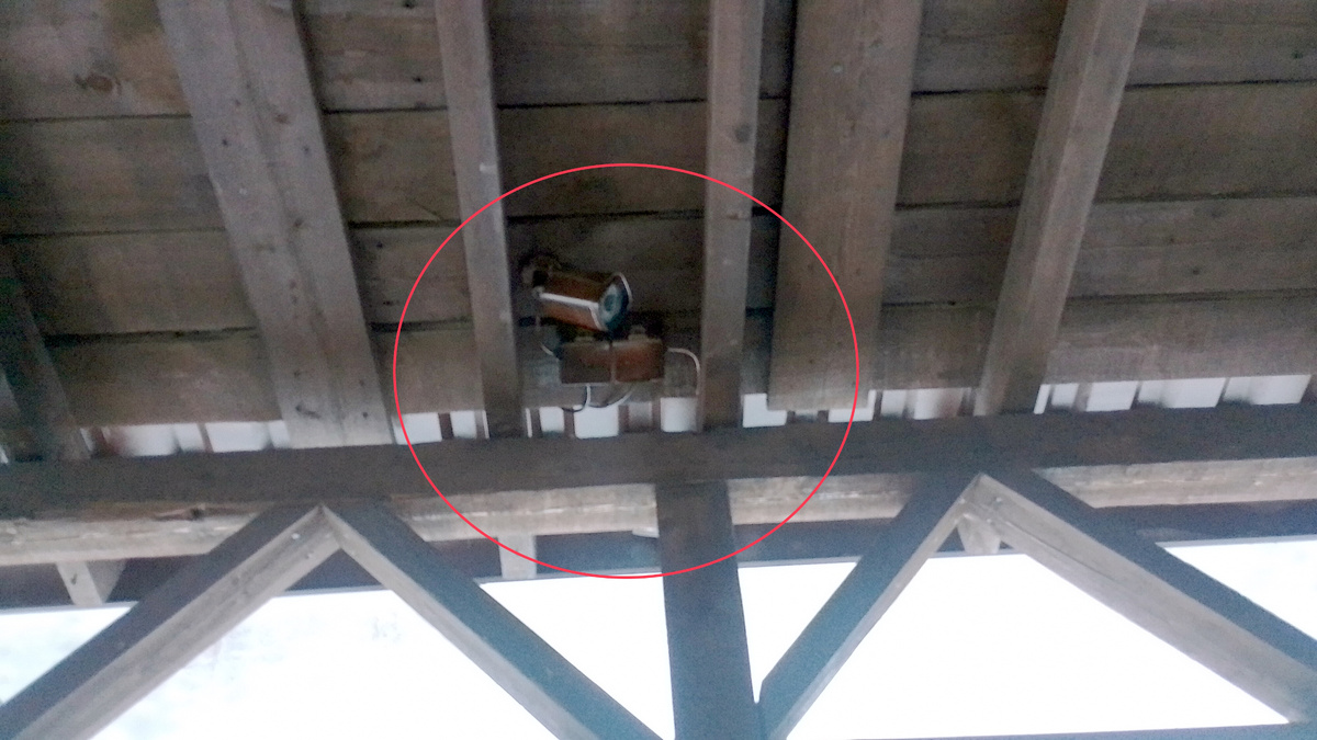 камеры и соединительные коробки покрашены в архитектурный цвет