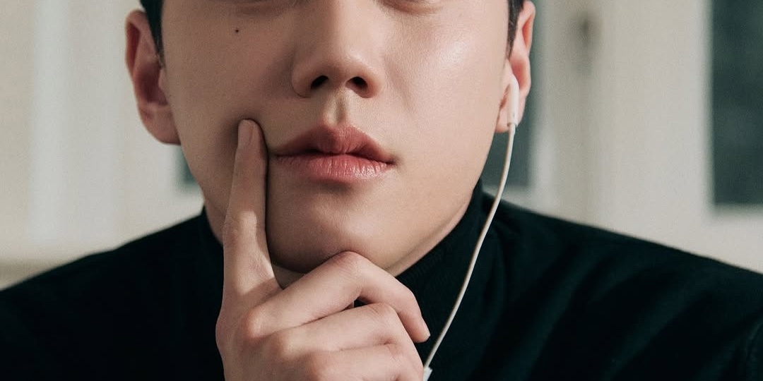 Топ молодых корейских актеров до 30 с очаровательными родинками на лице