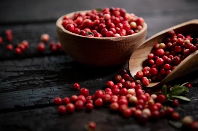    Чем полезна брусника?