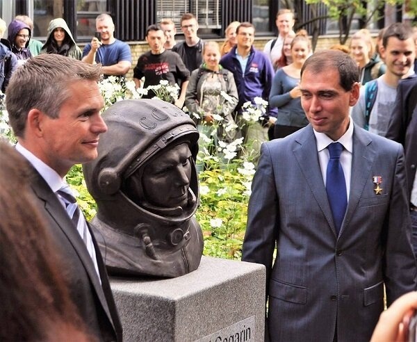 Бюст Ю. Гагарина в Кливленде (США).Фото с открытия в августе 2019 года.