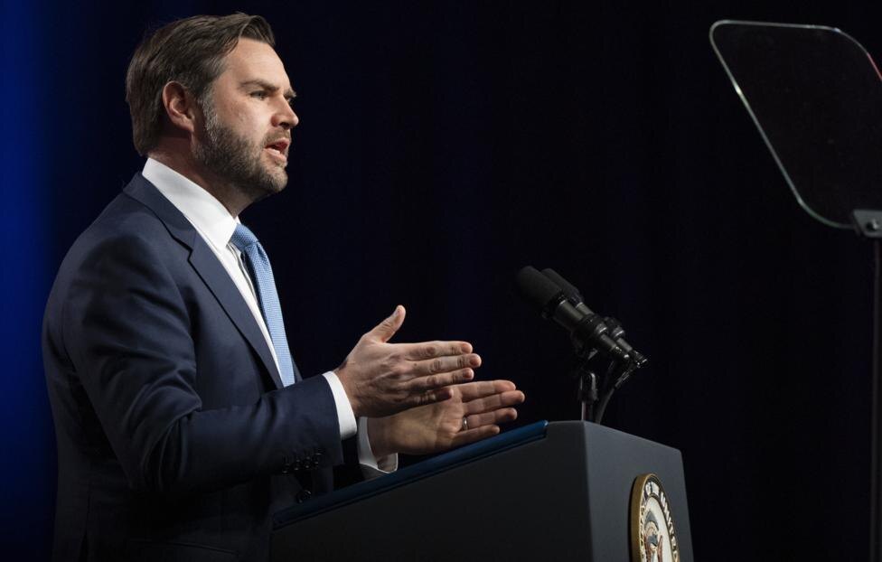 © AP Photo/ Mark Schiefelbein