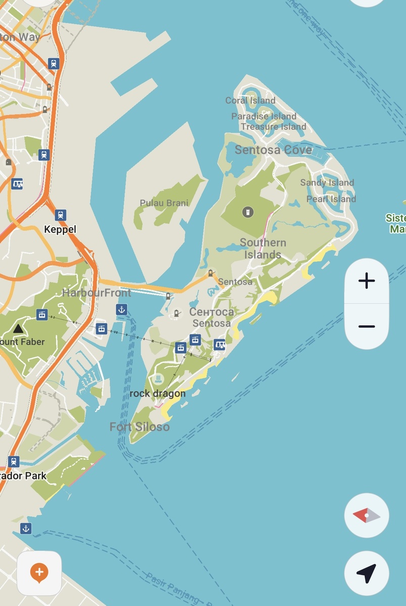 Наступило утро. Будильник звонит, и ты понимаешь, что пора вставать. Встаем! Хотя... звучит слишком бодро для такого состояния. Глаза не открываются, тело отказывается двигаться, но голова уже вовсю работает и назойливо твердит: «Ну вставай же, вставай, остров ждёт!» 😜 Ты начинаешь подниматься, опускаешь ноги на пол и… полный пи…пец. На ноги не встать.  

Обувь! Да, да! Пятьдесят процентов успеха в таких путешествиях — это обувь. Я пыталась продумать этот вопрос заранее, но это оказалось не так просто. В Сингапуре дожди, и не просто дожди, а тропические ливни. Казалось бы, идеальный вариант — сланцы, кроксы или шлепки: быстро сохнут, но удобства в них мало. Кроссовки — прекрасная обувь для долгих прогулок, но они промокают, даже если кожаные. А ходить с мокрыми ногами как-то не очень. В итоге я остановилась на босоножках на плоской подошве с тонким слоем поролона. Думала, спасение найдено! Но нет, поролон меня не спас.