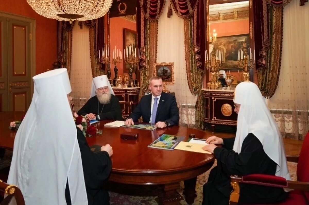    Во время встречи стороны уделили внимание вопросам церковно-государственного взаимодействия в Югре.