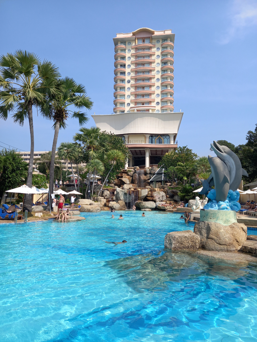 Hotel Long Beach Garden 4*. Pattaya. Thailand.