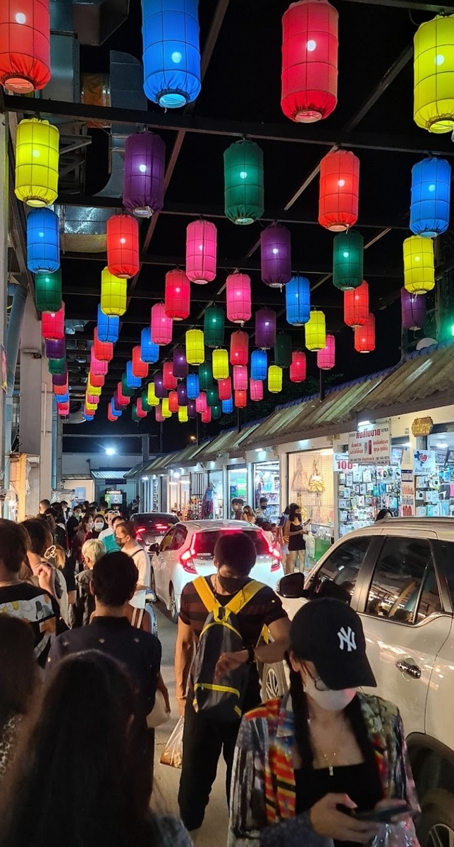 Паттая. Ночной рынок Тепразит.