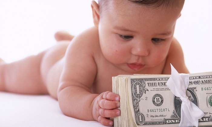    Россияне назвали желаемую зарплату для своих детей