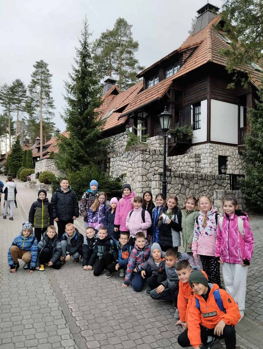 Детвора. Фото принадлежит автору.