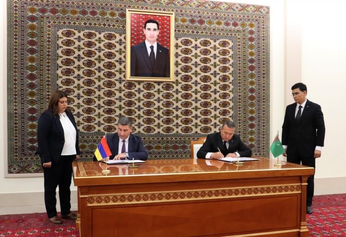 9-ое заседание туркмено-армянской Межправительственной комиссии по экономическому сотрудничеству, 13 сентября 2022 года, Ашхабад, Туркменистан (Фото: oilgas.gov.tm)