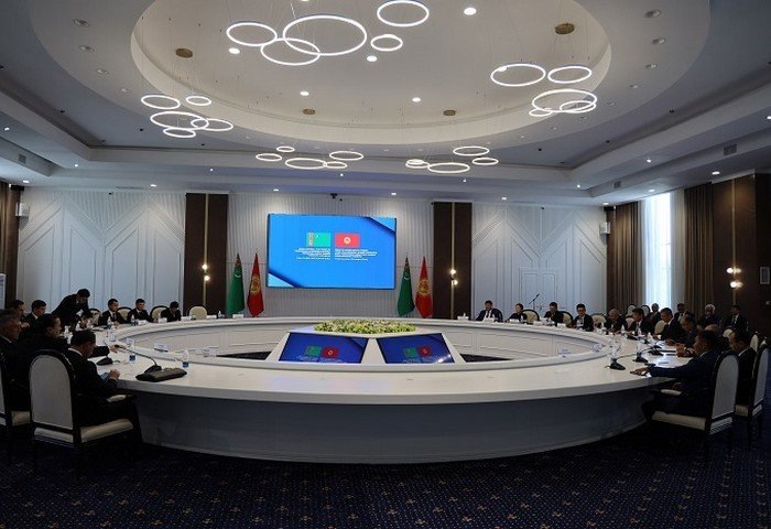 VI заседание межправительственной кыргызско-туркменской комиссии по торгово-экономическому, научно-техническому и гуманитарному сотрудничеству, Чолпон-Ата, 24-25 июля, 2024 г., КР (Фото: gov.kg)