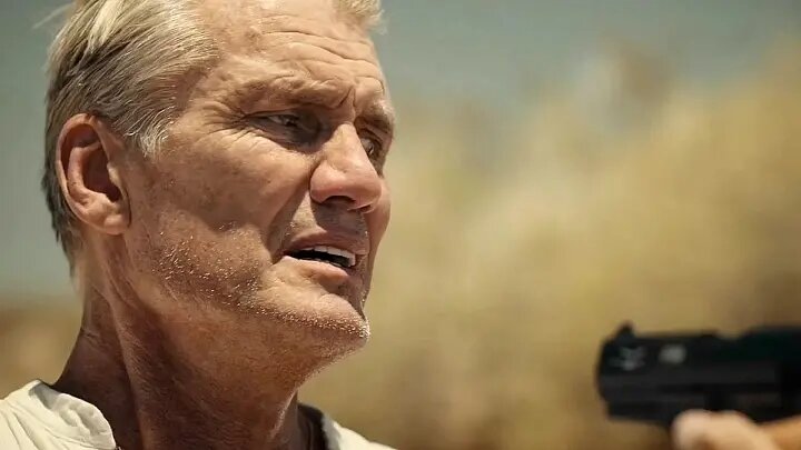 Кадр из фильма "Крайне опасен", 2024