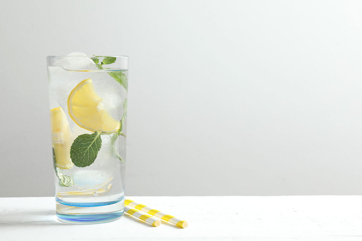 Sunlight_s / Shutterstock / FOTODOM📷Классический безалкогольный мохито