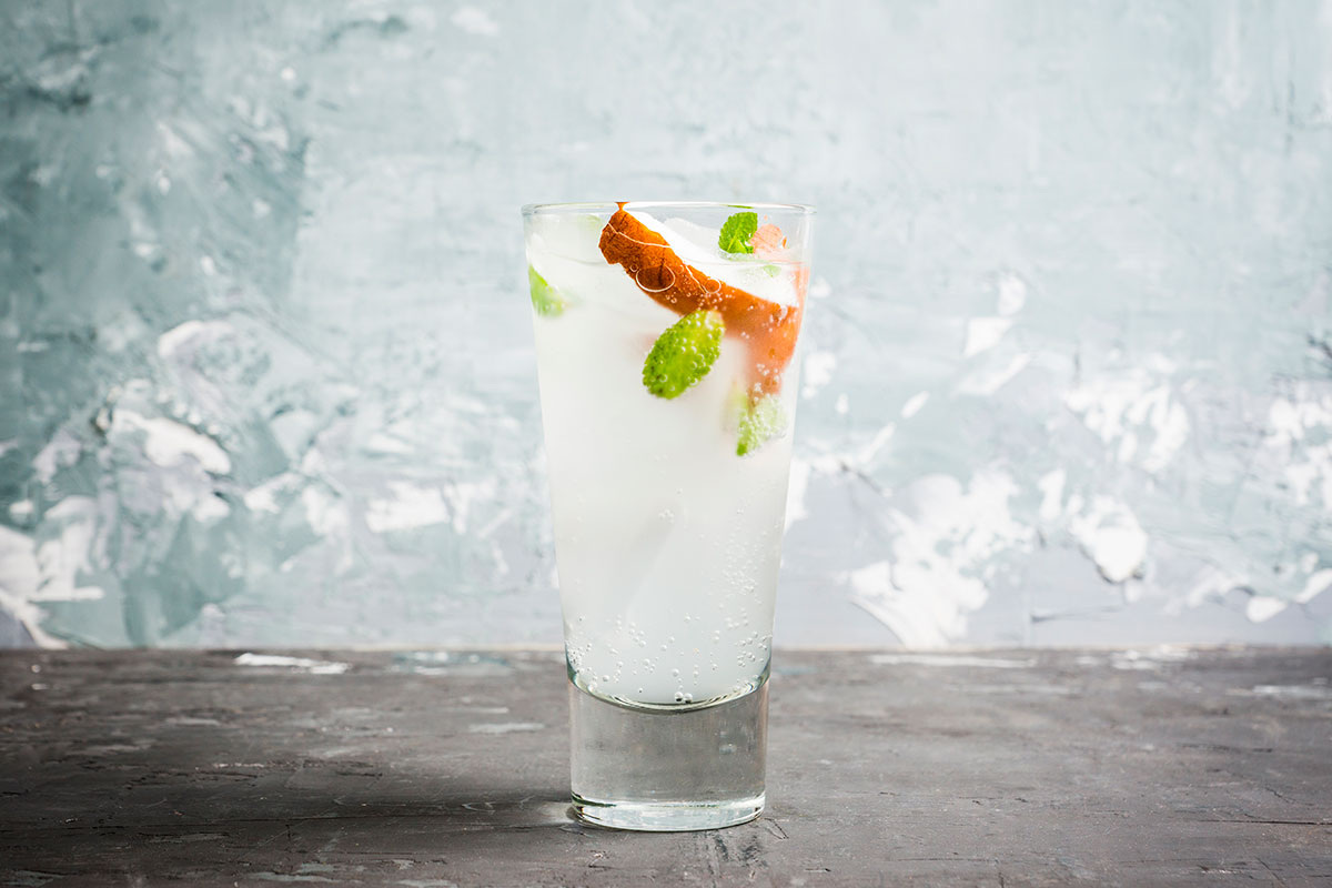 Andrew Pustiakin / Shutterstock / FOTODOM📷Кокосовый мохито