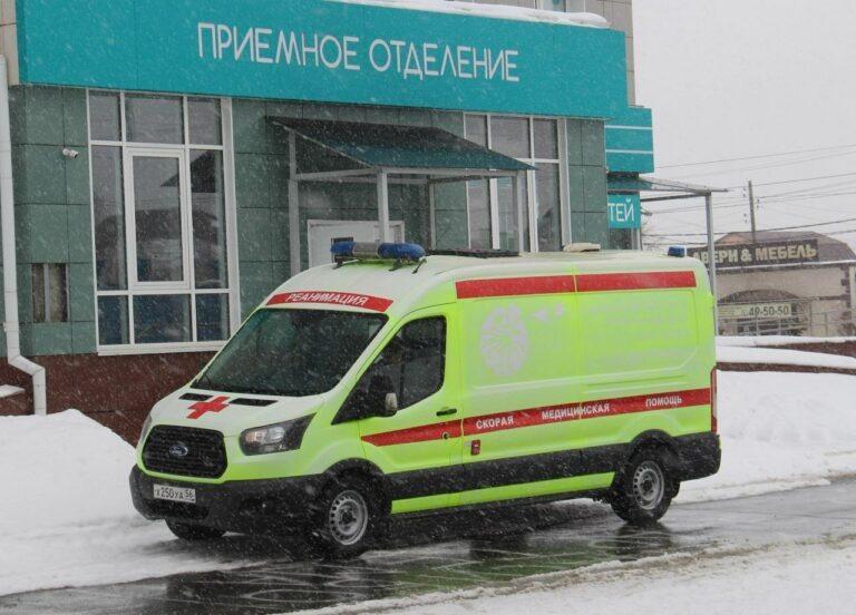    Пробивались в метель. Рискуя жизнью водители и медики спасали оренбургского младенца Марина Шарт