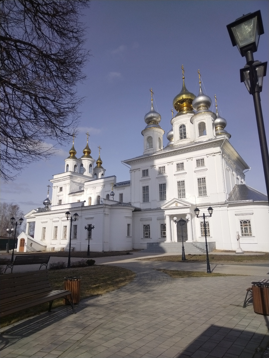 После службы засияло солнышко