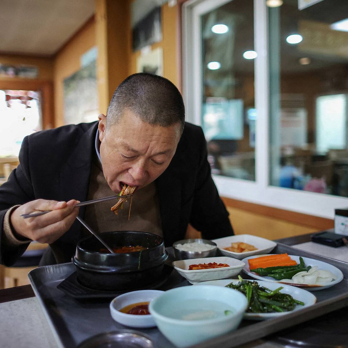 Любителями собачьего мяса обычно является старшее поколение корейцев 