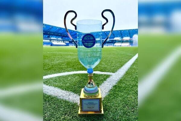    ФК «Оренбург» показал трофей перед игрой «Эль-Пластико» против воронежского «Факела»