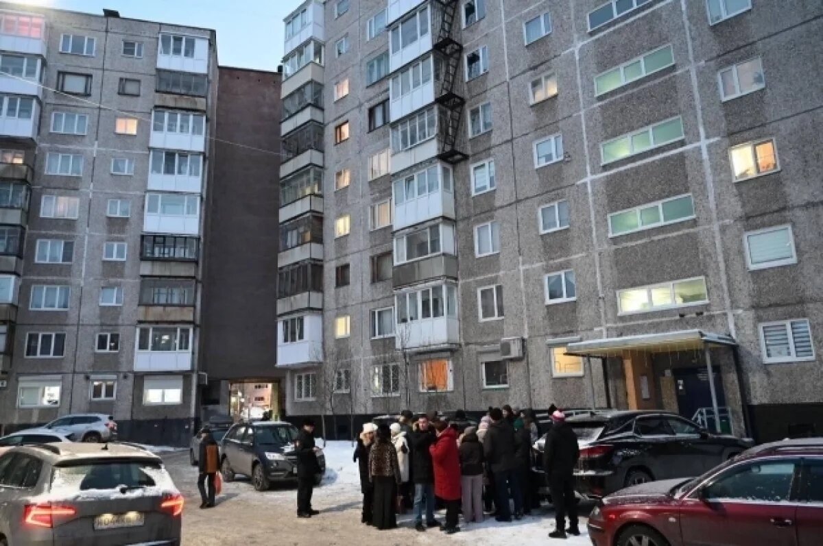    Жители самого большого дома Мурманска рассказали о проблемах во дворе