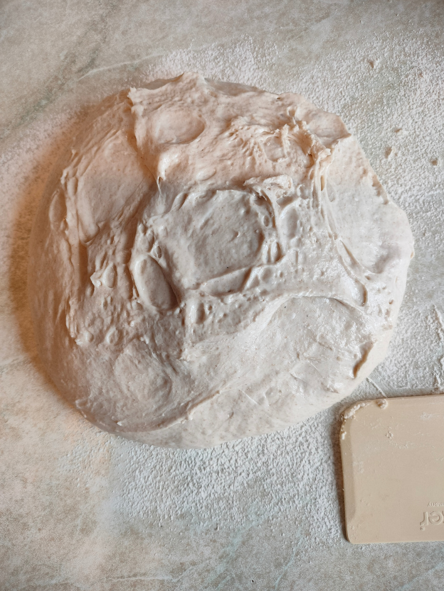 Фото автора. Тесто на столе