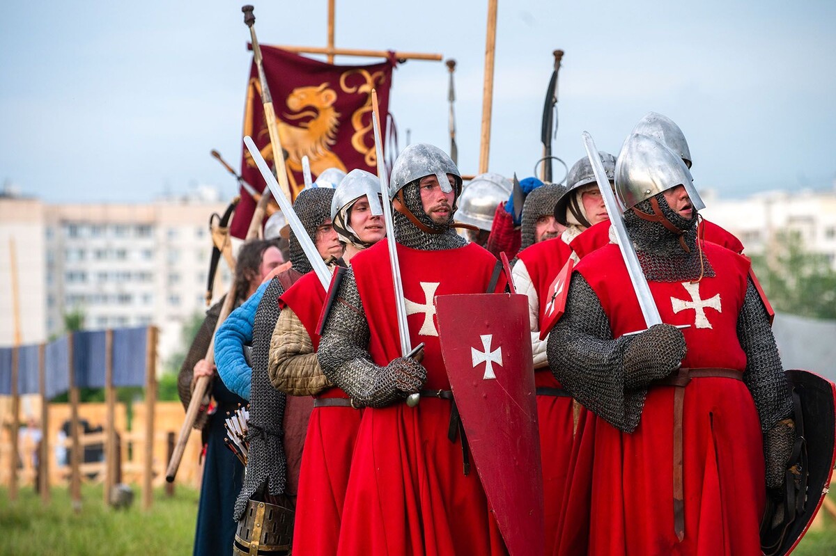    Рыцарский турнир и древние ремесла ждут гостей в кинопарке «Москино»