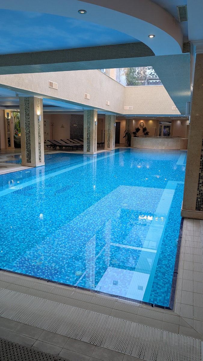 SPA-бассейн и джакузи 