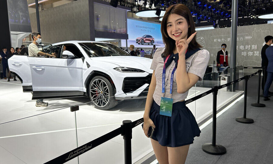 Друг взял новую Тойоту из Китая – выбросил деньги на ветер. Что приехало с завода