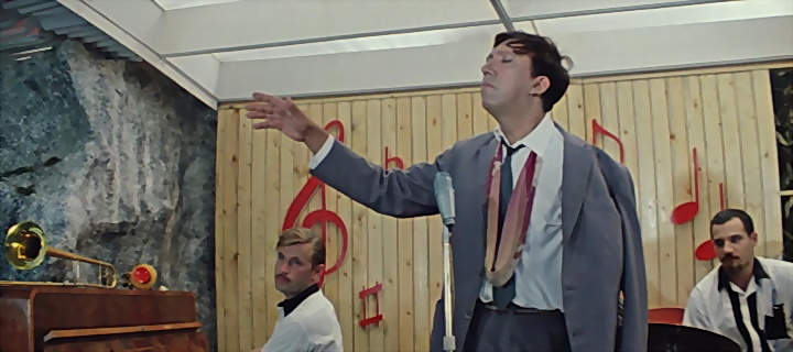 Юрий Никулин в роли Семёна Семёновича Горбункова в фильме "Бриллиантовая рука" (изображение с сайта www.kino-teatr.ru)