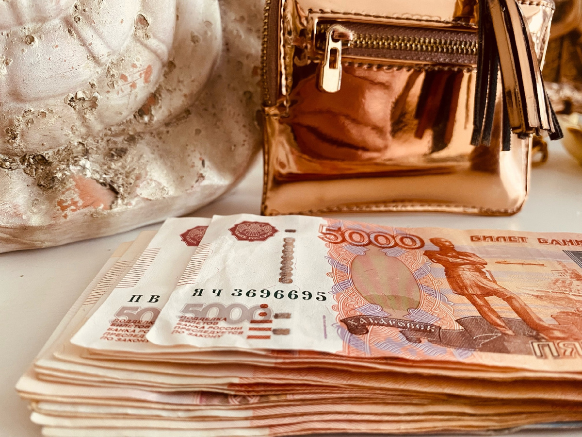 - C любовью к каждому .Наташа Эльберг- более 24 лет непрерывно практикующий кризисный психолог, энергопсихолог , автор книг по саморазвитию , автор методики ментальной трансформации и коррекции любых жизненных ситуаций с помощью специальных энергопрактик. 