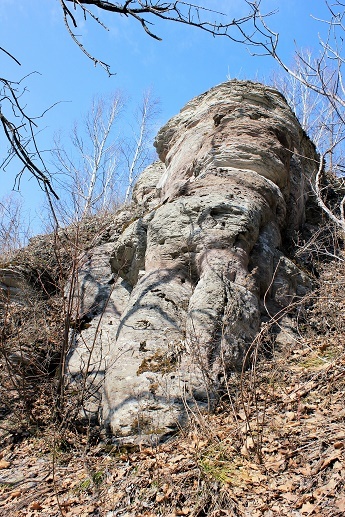 Фотографии Татьяны Немшановой. 8 апреля 2012 год.  Скалы. Южный Урал. Окрестности Миньяра. Просыпается природа гор.