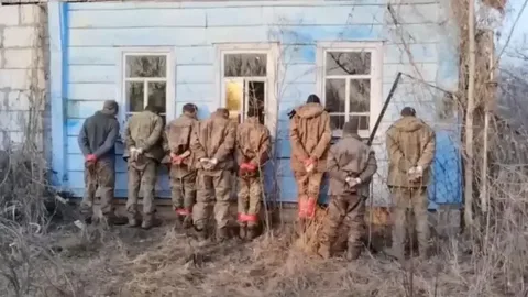 Пленные боевики. Из кардинок Яндекса