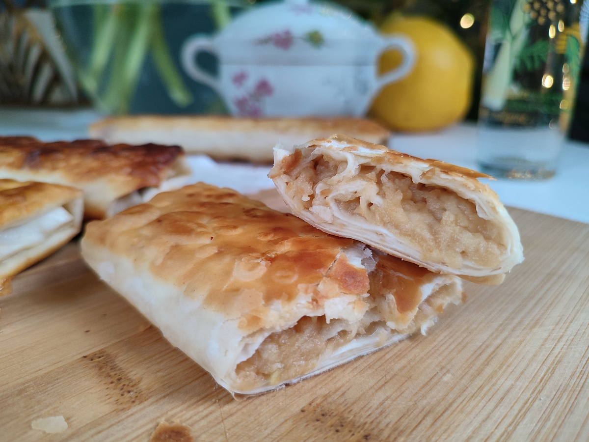 Хрустящая корочка и нежная начинка - получается очень вкусно.