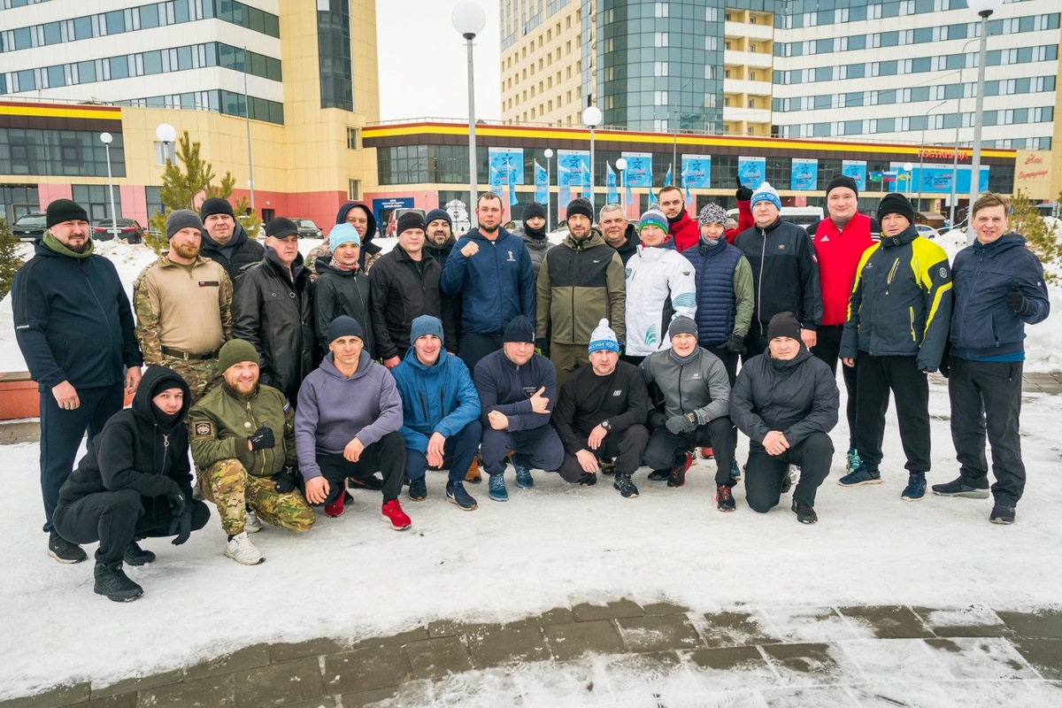    Участники Кубка защитников Отечества провели пробежку с замгубернатора Югры и посетили музей «Торум маа»