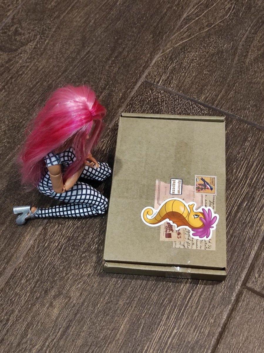 Аврора замерла от шока.