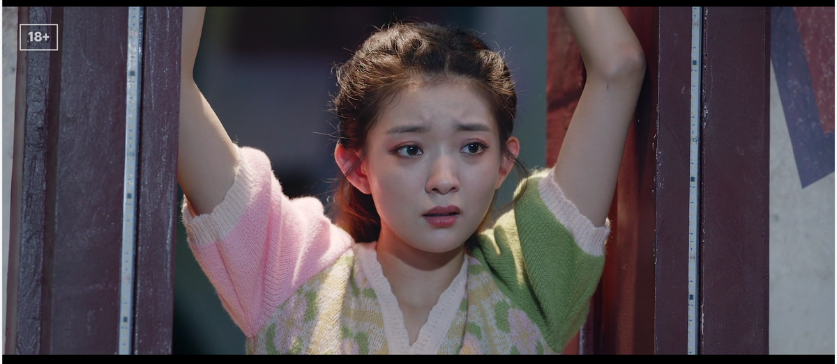 Сюй Вэнья в дораме "19 этаж" во время игр