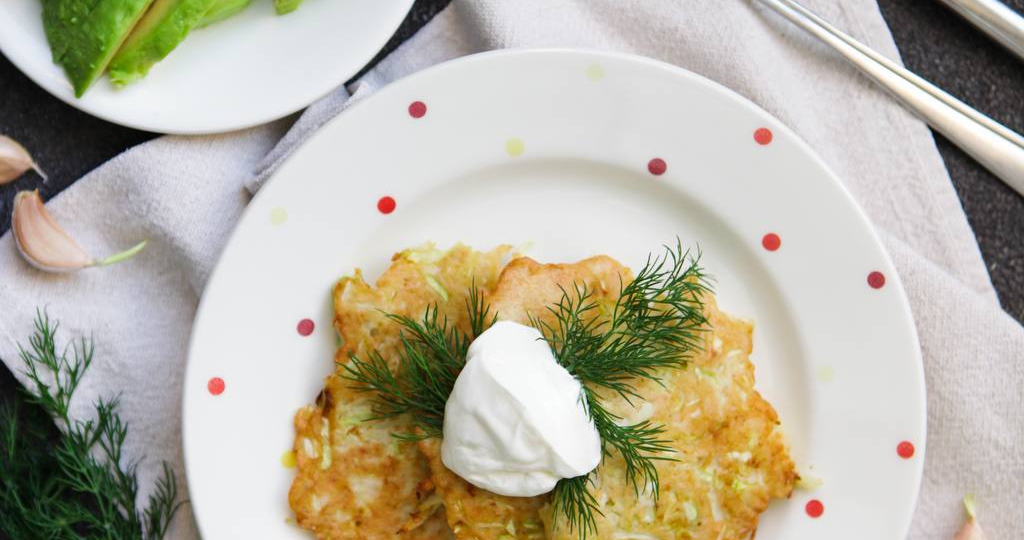 8 лучших весенних рецептов от практиков Системы осознанной жизни: капустные оладьи, французская запеканка, постный хлеб из зеленой гречки