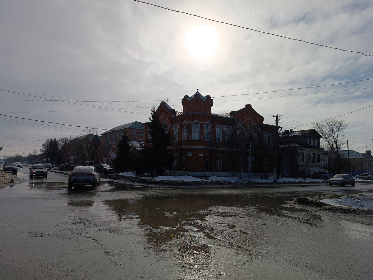 Солнышко и прямо и видно не очень
