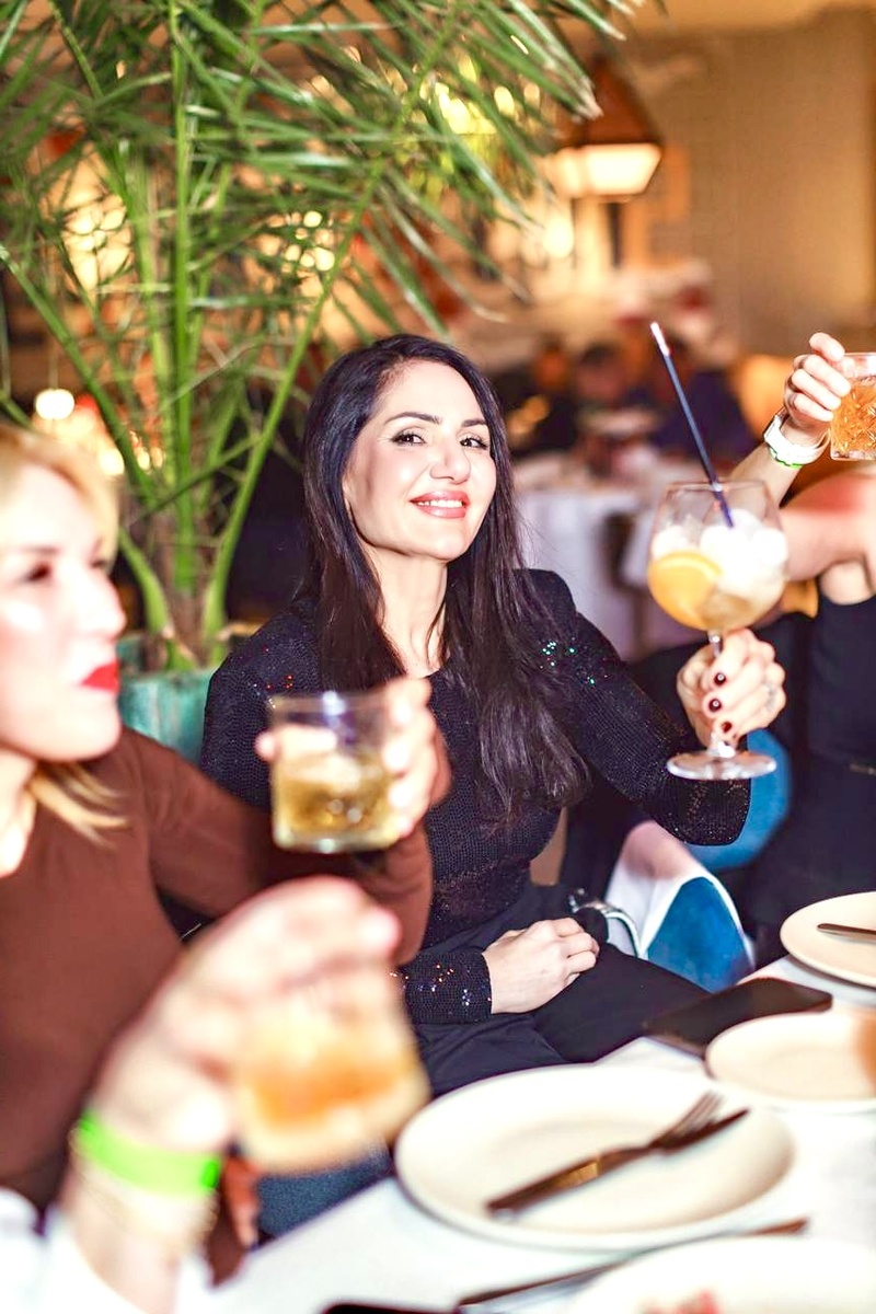 Хорошая девушка...